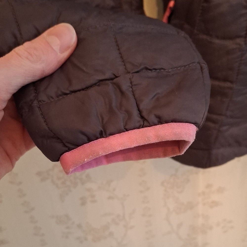 Girls XS / Size 6 The North Face Dark Charcoal & Pink Quilted Mid-Season Jacket - Picture 8 of 9